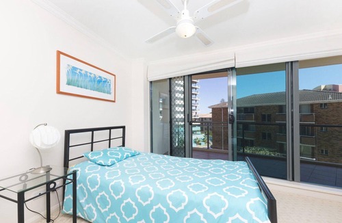 Forster Apartment | Le Point 101 - Walking distance to Main Beach