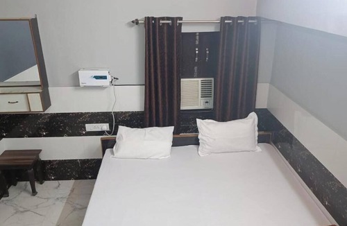 Faizabad Hotel | Leela Palace