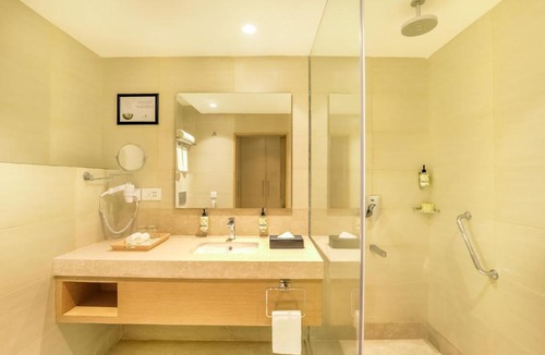 Aligarh Hotel | Lemon Tree Hotel, Aligarh