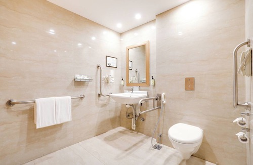 Gurugram Hotel | Lemon Tree Hotel, Sector 60, Gurugram
