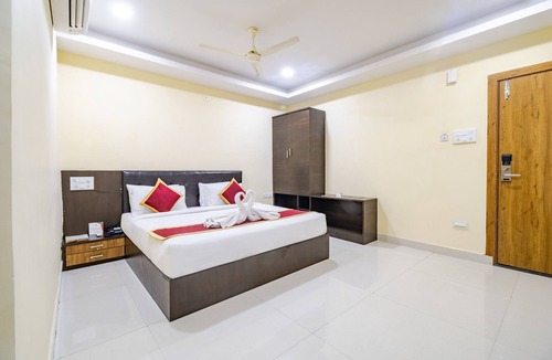 Kukatpally Housing Board Colony Hotel | Lemonridge by Monday Hotels Kukatpally