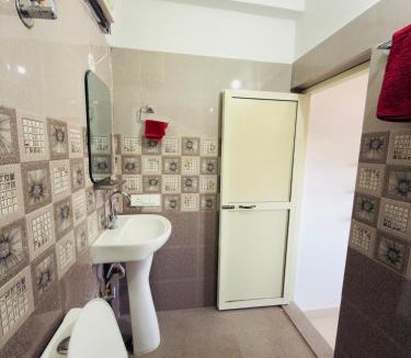 Gunehr House | Let's Take it Easy Bir Homestay