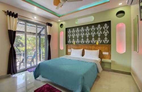 Mahabaleshwar Villa | Lifeline Villas - Valley View Luxurious 3bhk Surrounded by strawberry farms