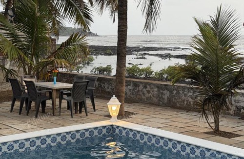Murud Villa | Line and Tide Sea Facing Luxurious Rock Villa With Infinity Pool