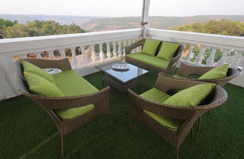 Atvan Villa | Lion Villa 4BHK with Big Pool & Rain Dance
