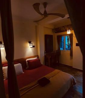 Mahabalipuram Beach Bed & Breakfast | Little Island (Beach Cafe & Guest House)
