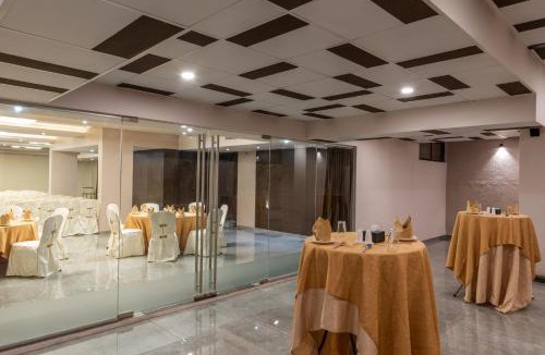 Pimpri - Chinchwad Hotel | Little Mastiff Moshi by OTHPL