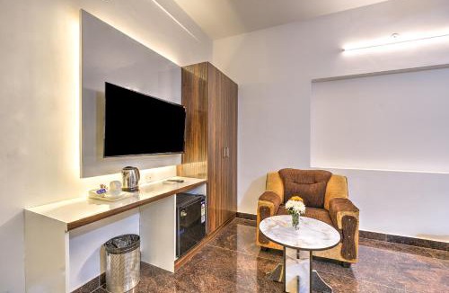 Ramapuram Bed & Breakfast | Livora Residency