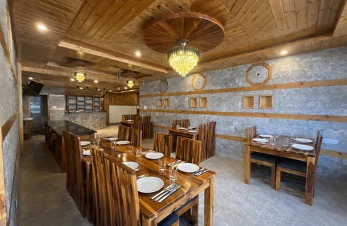 Manali Hotel | LN Grand Premium & Luxury Suites, Manali
