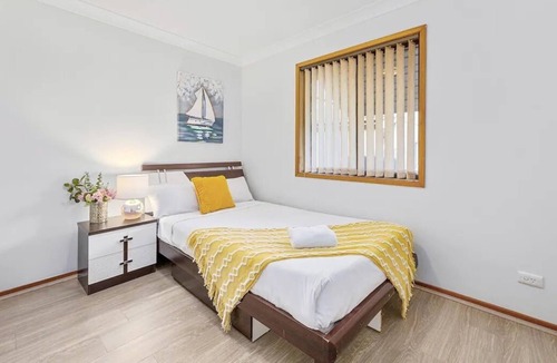 Long Jetty House | Long Jetty | Waterfront Guest House