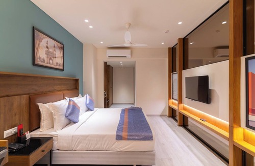 Sanand Hotel | Lords Inn Sanand