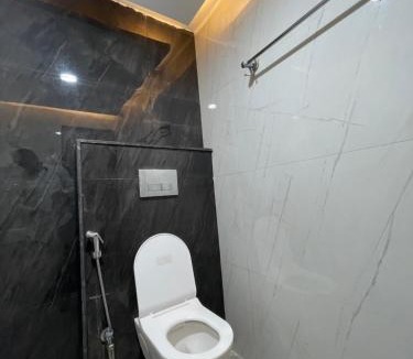 Sanwer Hotel | LOTO Hotel The Seemank Aurobindo Hospital Indore