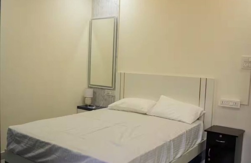 Hyderabad Apartment | Lovely apartment with AC in vibrant Hyderabad