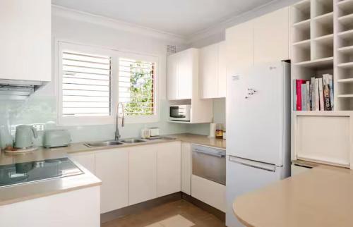 Cronulla Apartment | Lovley sunlit apartment walking distance to Cronulla mall and Cronulla Beach
