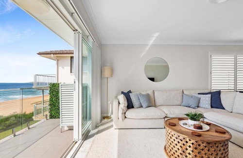 Narrabeen Apartment | Lume on the Shore - A Stylish Oceanfront Getaway