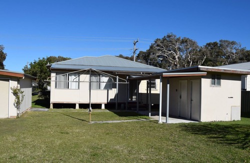 Hat Head House | Lumeah - Quaint, well appointed 2 bedroom cottage.