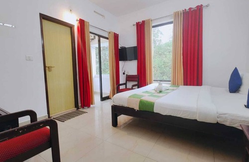 Munnar Hotel | Lumino Karthika