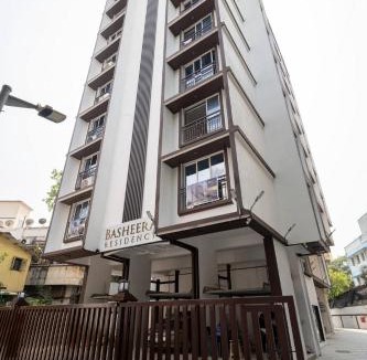 Ranwar Apartment | Luna: Chic Secure 1 BHK in the Heart of Bandra W