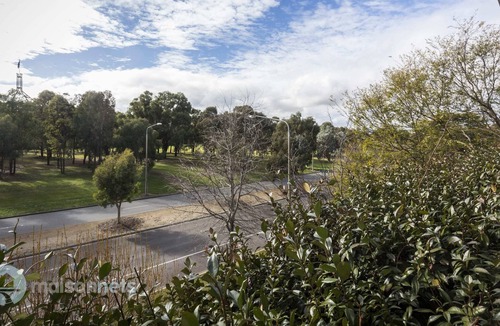 Forrest Apartment | Luxe 2BR Penthouse Apt w Parking Near Parliament