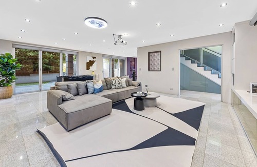 Ryde House | Luxe Five Bedroom House in Ryde