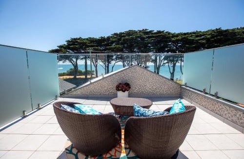 St Leonards House | Luxurious 4 Bedroom House with Stunning Beach view in St Leonards
