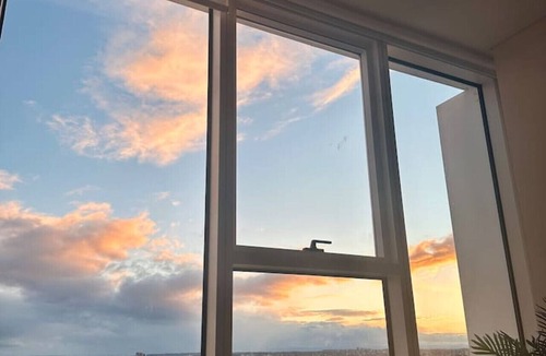 Lidcombe Apartment | Luxurious City View at Sydney Olympic Park