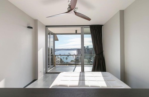 Elizabeth Bay Apartment | Luxury 1 Bedroom Apt with Harbour Views & Parking