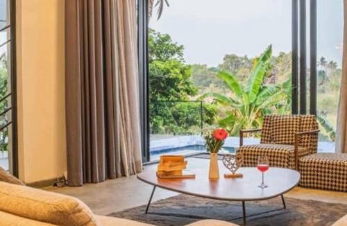 Grand Morrod Villa | Luxury 5 BHK Villa in North Goa With Private Pool & Jacuzzi