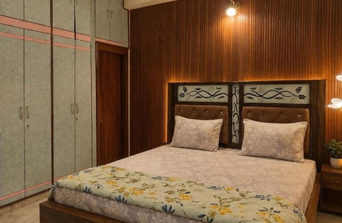 Mansarovar Apartment | Luxury Airy Retreat