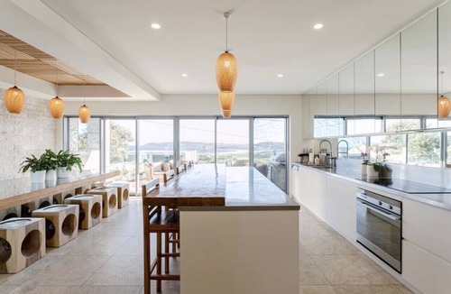 North Curl Curl House | Luxury Beach Home Pool Ocean Views Walk to Beach