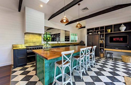Bangalow House | Luxury Estate Near Bangalow | Pool & Fireplace