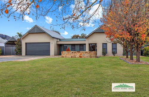 Moama House | Luxury Home with Pool | Murray River | 4BR