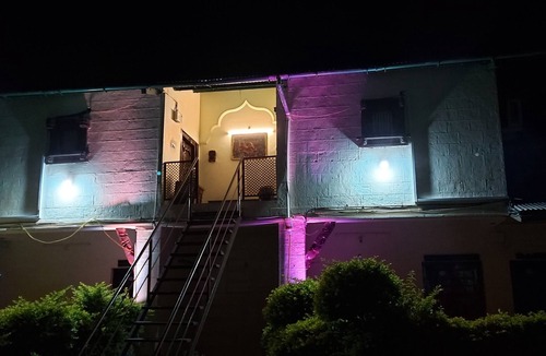 Mahabaleshwar House | Luxury Mountain View rooms with balcony