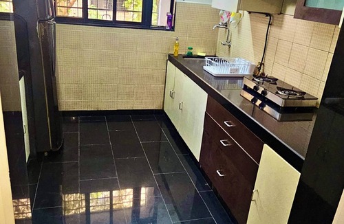Andheri West Apartment | Luxury Spacious 2BHK in Prime Location Mumbai and Fast WiFi