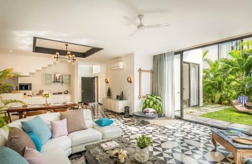 Anjuna Villa | Luxury Villa Near Beach with Pvt Pool & Garden