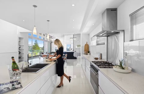 Forresters Beach House | Luxury Villas Bluewater at Forresters (w/heated rooftop spa)