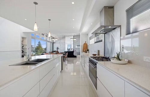 Forresters Beach House | Luxury Villas Bluewater at Forresters (w/heated rooftop spa)