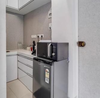 Ranwar Apartment | Lyon Studio in Bandra W by SquareOne Stays