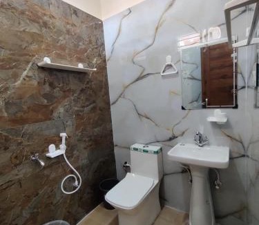 Dehradun Hotel | M2 lambardaar