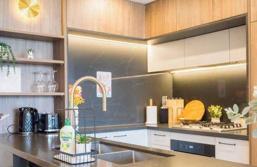 Macquarie Park Apartment | Macquarie Park 3BR Apt | Near Metro & Uni, Parking