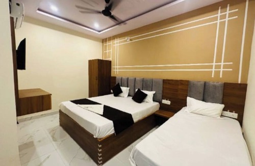 Vrindavan Hotel | Madhav Dham Vrindavan