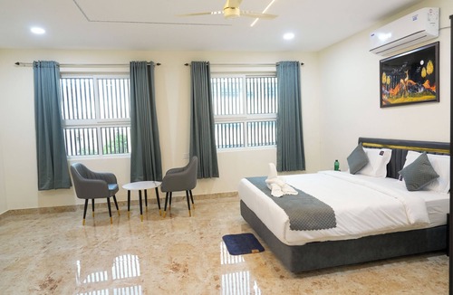 Manikonda Hotel | Madhura Luxury Hotel, Gachibowli near Hitech City