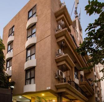 Viman Nagar Bed & Breakfast | Magnus Calypso Suites Viman Nagar, Pune
