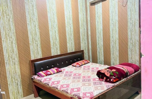 Aonla Hotel | Maheshwari Palace & Hotel