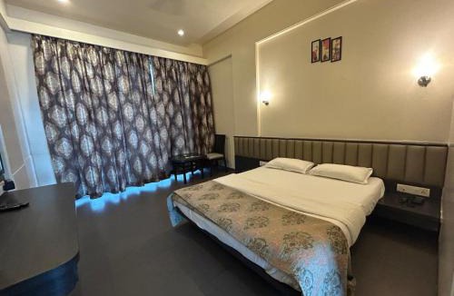Vasai Hotel | Majestic Inn