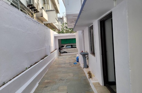 Hyderabad House | MAJESTIC MAHINDRA HILLS HEIGHTS: BR1
