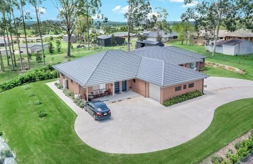 Louth Park Apartment | Mala Retreat Sleeps 7, Two Bedrooms & Ensuites