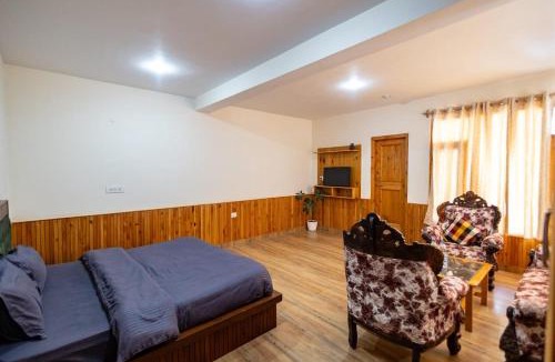 Jagatsukh Bed & Breakfast | Manali Parvat View
