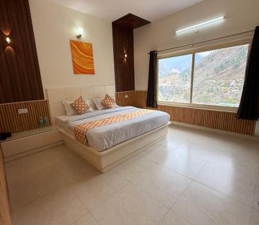 Gobind Dham Hotel | Mandola Stays