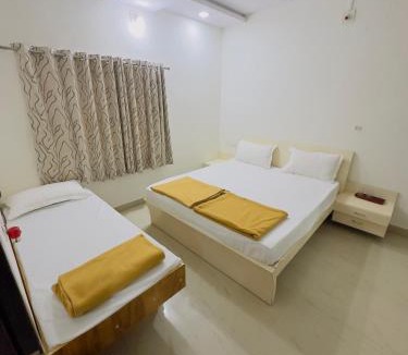 Dwarka Hotel | Manek Villa